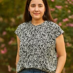 Everlane SZ XXS The Gathered Neck Top Bone/Black Mini Floral NWT